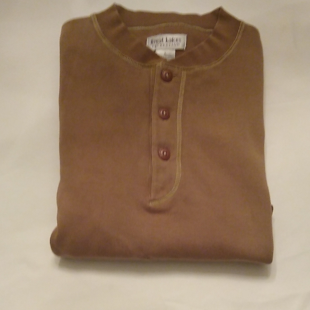 3 Button Sweatshirt - Picture 6 of 7